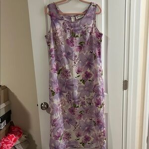 Karin Stevens Lavender Floral Midi Dress - Pit to pit is 20”